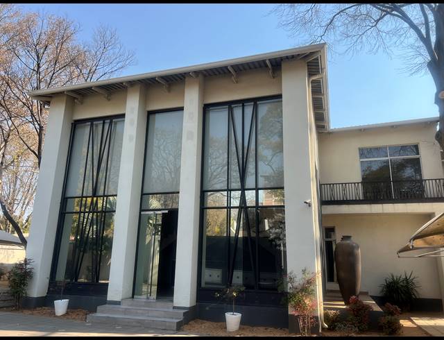 550M² OFFICE TO LET IN ROSEBANK